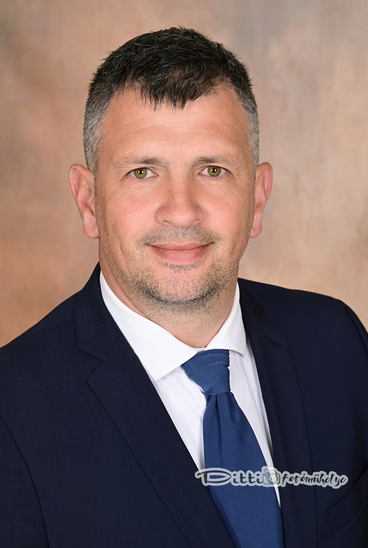 Asszony Béla Krisztián