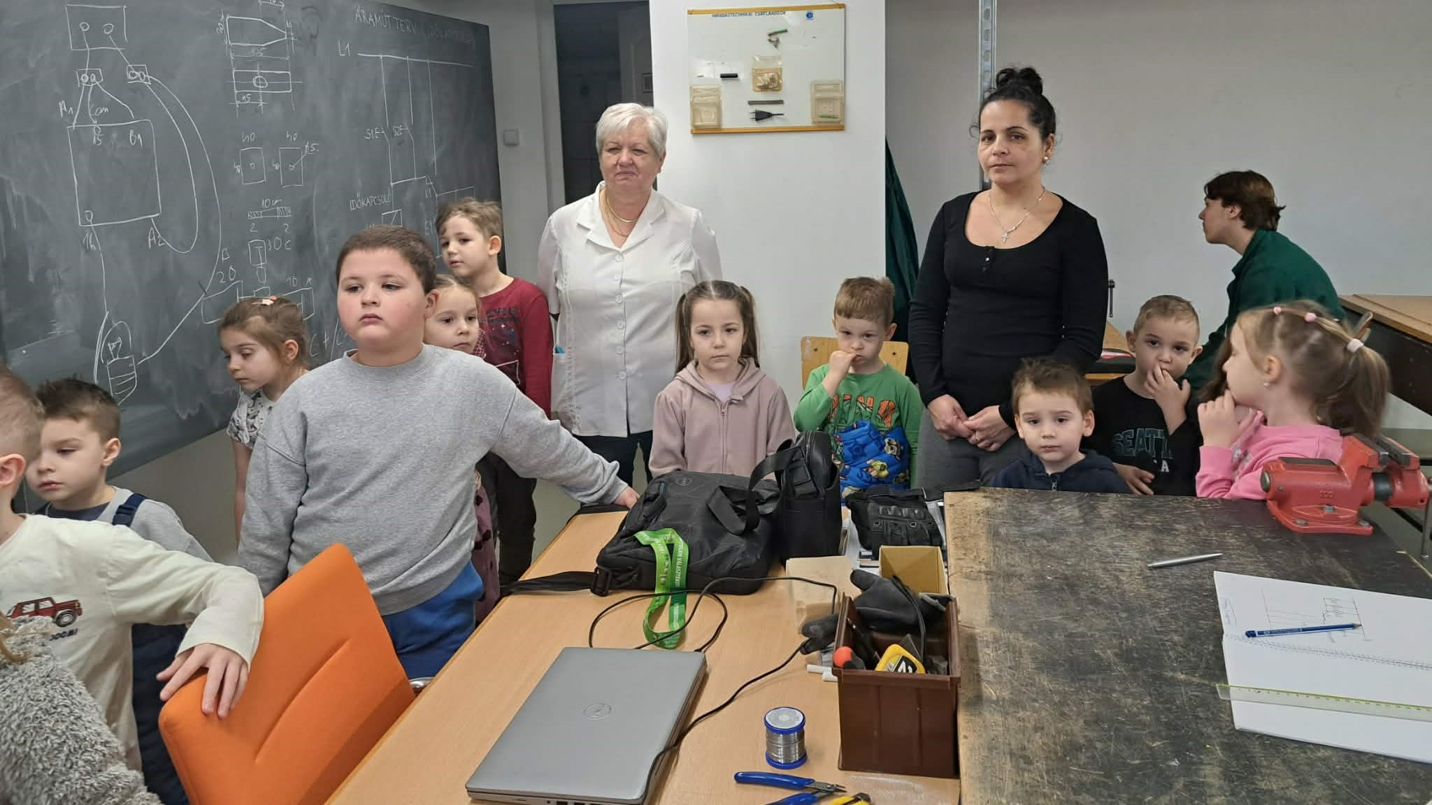 att.ozXZrvuWgekXz XfRGonXZi8ZN7NNef0KeoFP8xJIJA