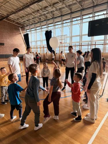 f1ee98ce-3262-492b-8724-21e1052a903b